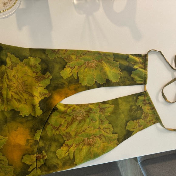 Tiger Mist MONROE Green Halter Dress - Picture 9 of 9